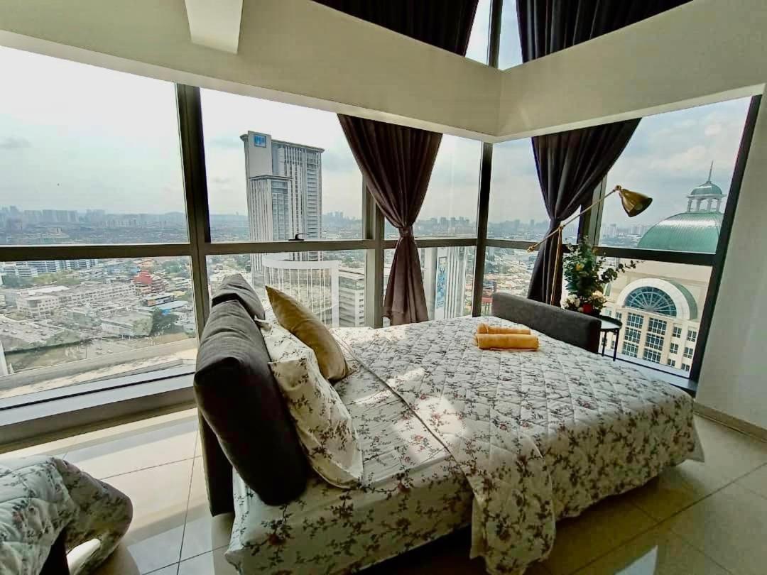Chrisenbel Suites - Pinnacle PJ Petaling Jaya Extérieur photo