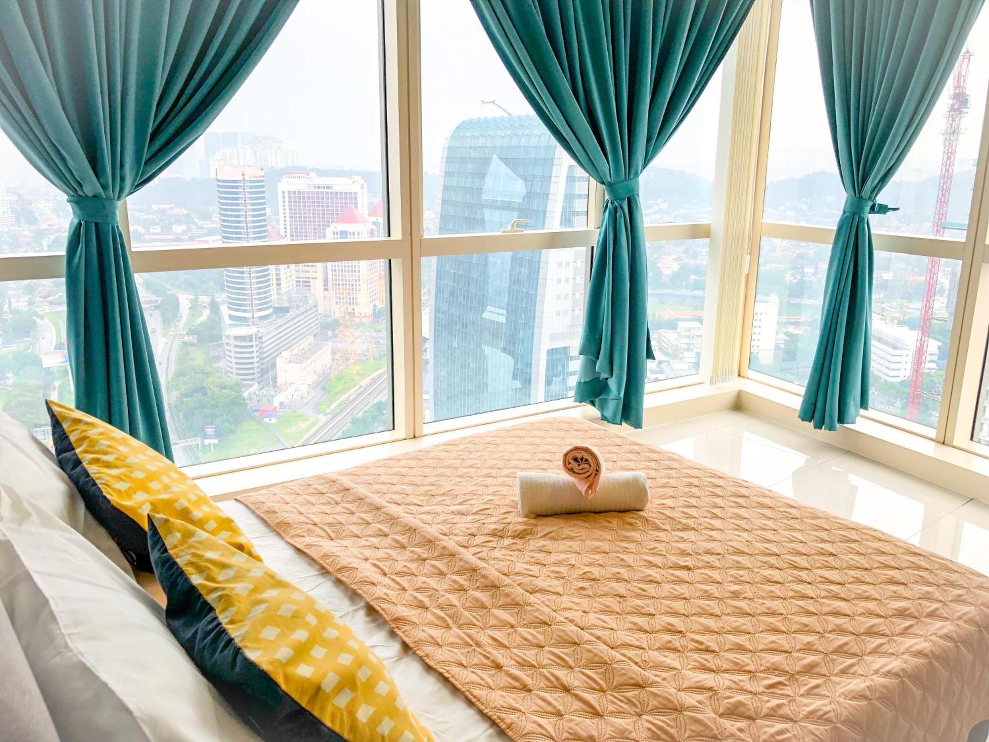 Chrisenbel Suites - Pinnacle PJ Petaling Jaya Extérieur photo