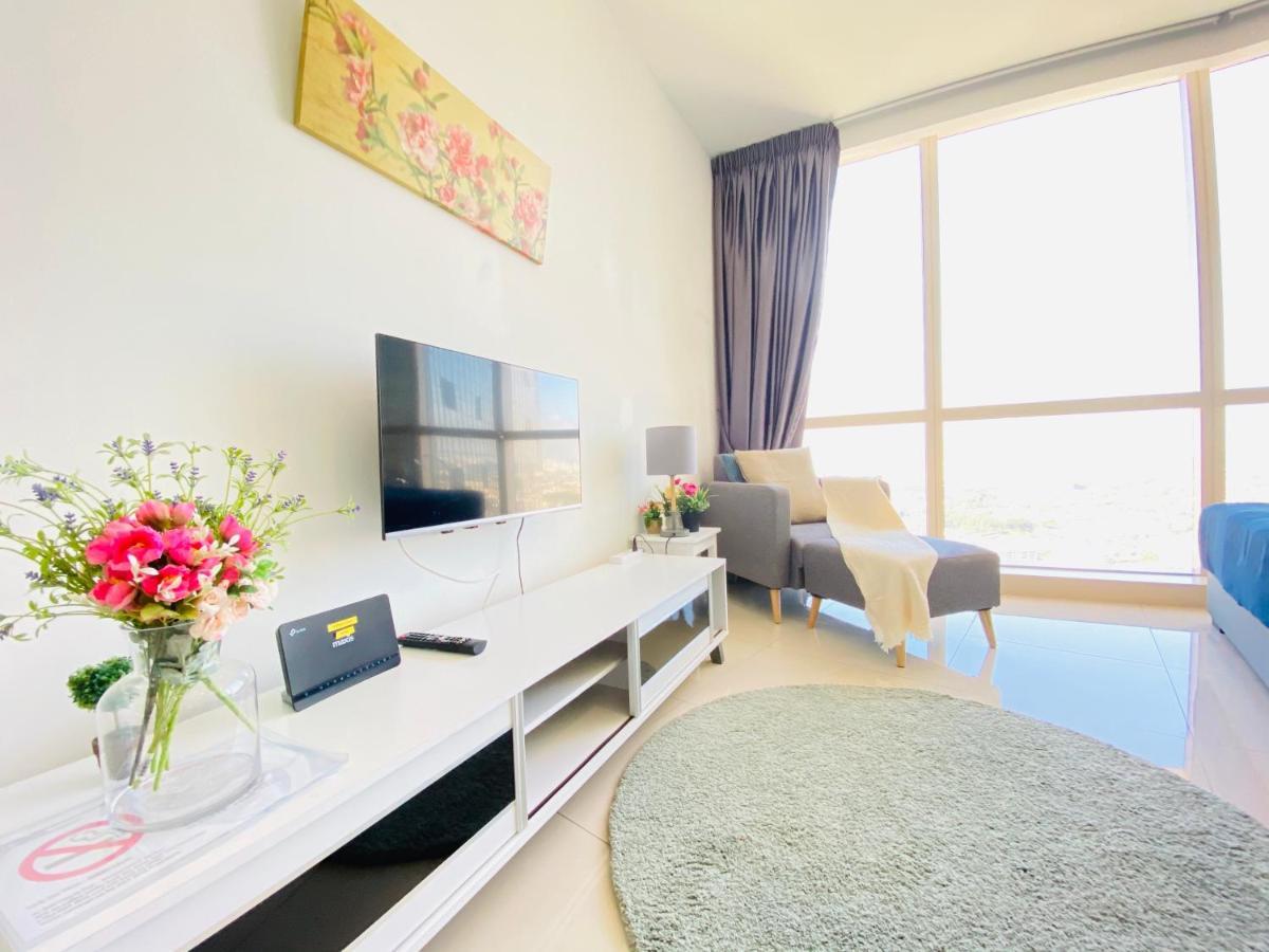 Chrisenbel Suites - Pinnacle PJ Petaling Jaya Extérieur photo