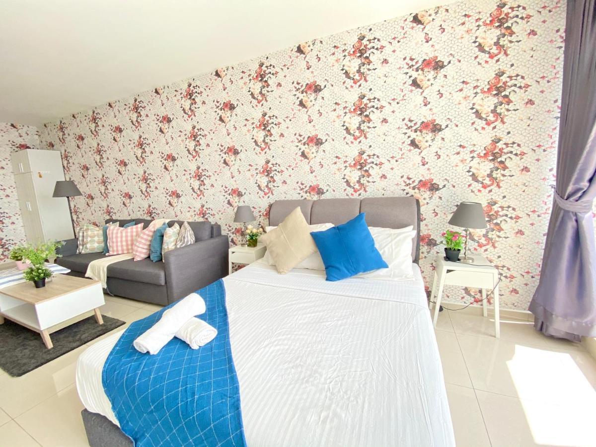 Chrisenbel Suites - Pinnacle PJ Petaling Jaya Extérieur photo